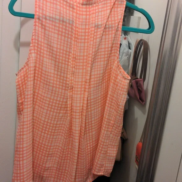 41 HAWTHORN Breyson Pleat Detail Split Neck Blouse NWT - Picture 5 of 6